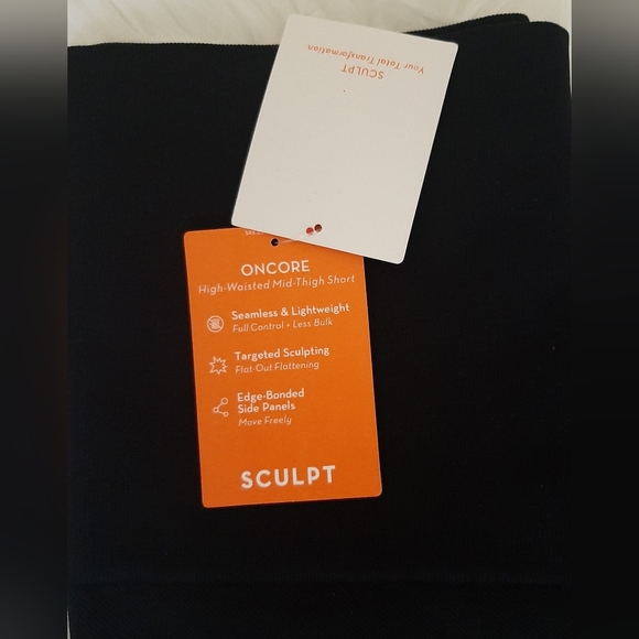 NWT Spanx Seamless Look At Me Now Black High Waist Ankle Length Sculpt Leggings - Picture 10 of 10